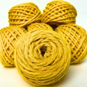 lana di pecora sarda giallo sole